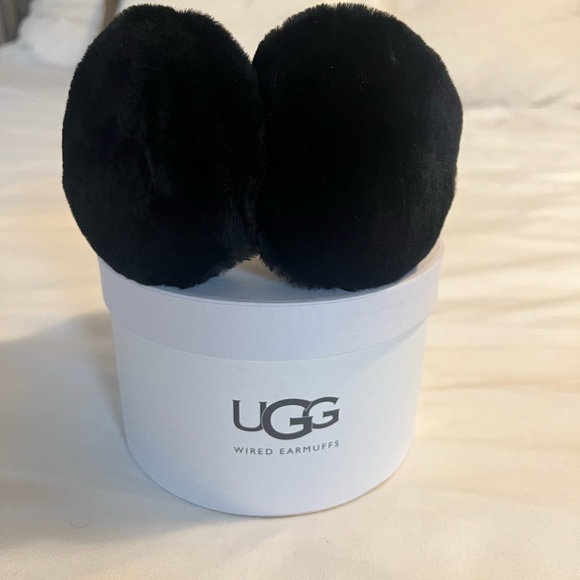 UGG Accessories - New UGG wired earmuffs